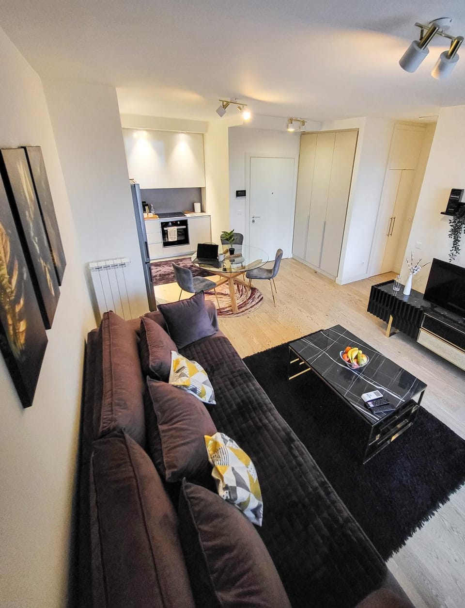 Living room, Seating area