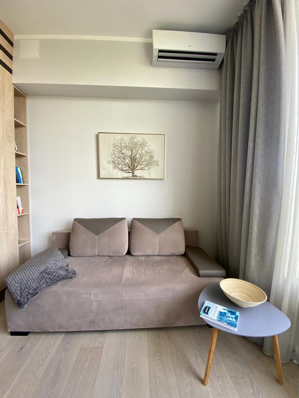 Living room, Seating area, air conditioner
