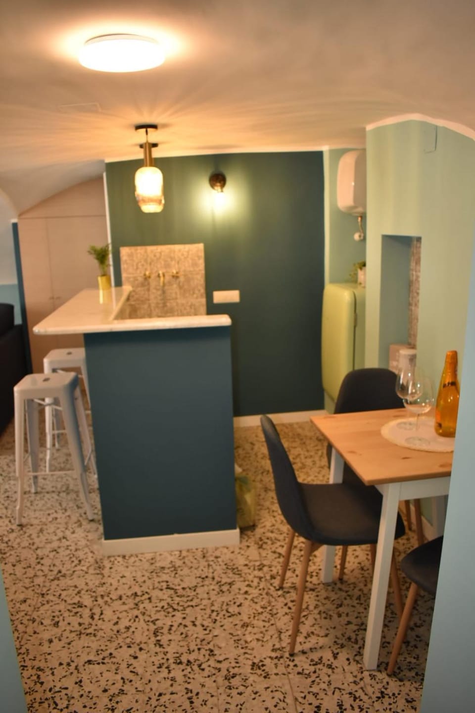 Kitchen or kitchenette
