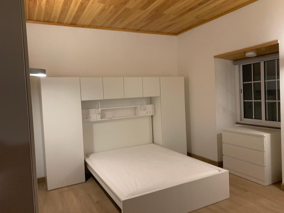 Bed, Photo of the whole room, Bedroom, wardrobe