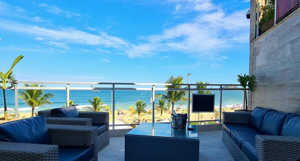 View (from property/room), Balcony/Terrace, Seating area, Sea view