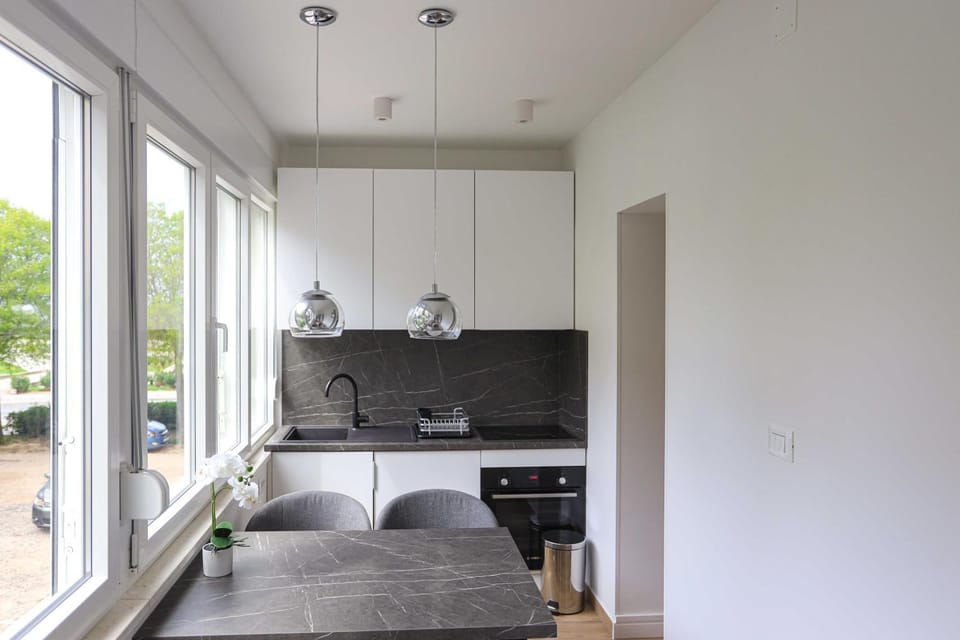 Kitchen or kitchenette, Dining area, pet friendly, stove