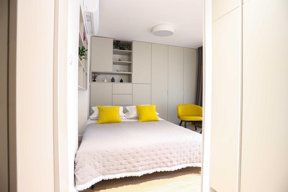 Bed, Bedroom, wardrobe