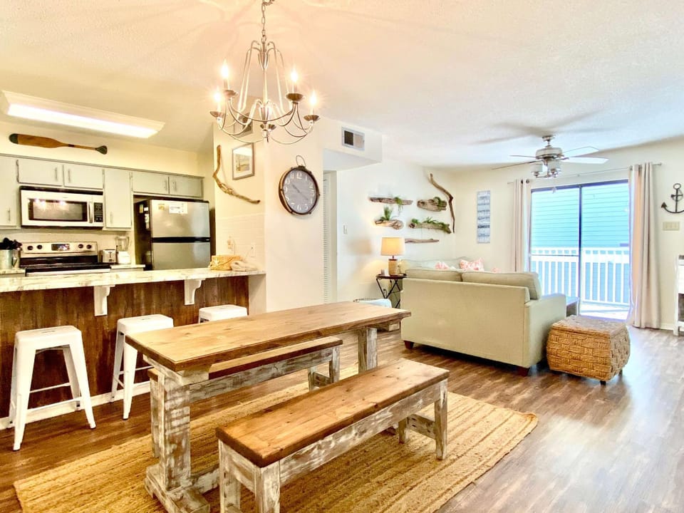 Sundial 2C by ALBVR - Great Views - Great Location and Amenities House in West Beach