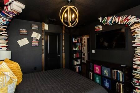 Magical Muggle Mansion Pool & Spa Sleeps 23 House in Four Corners
