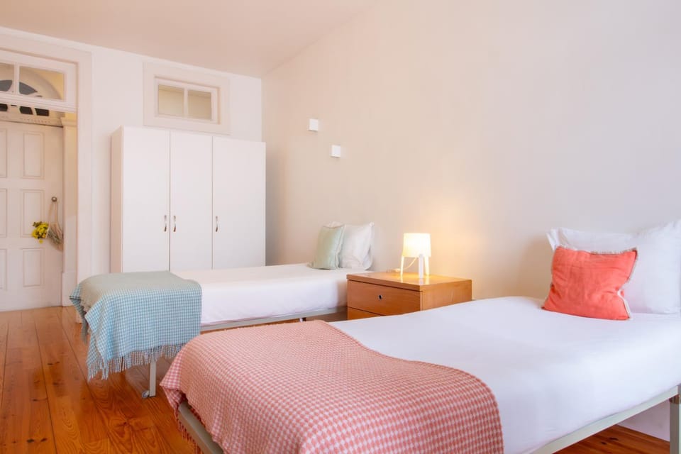 Porto 61 - Bright 2BR w/ Balcony by LovelyStay Apartment in Porto