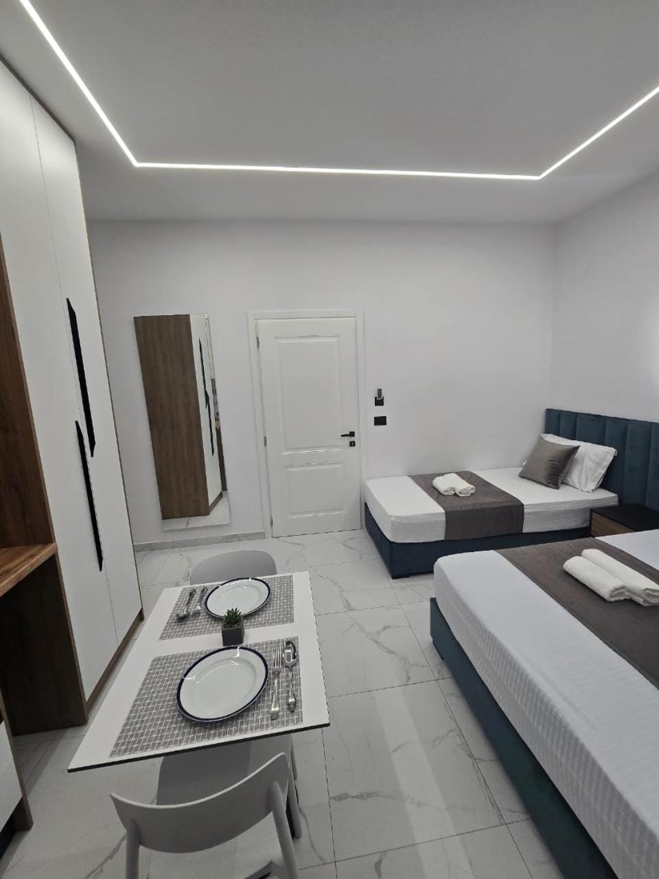 Living room, Photo of the whole room, Bedroom, wardrobe