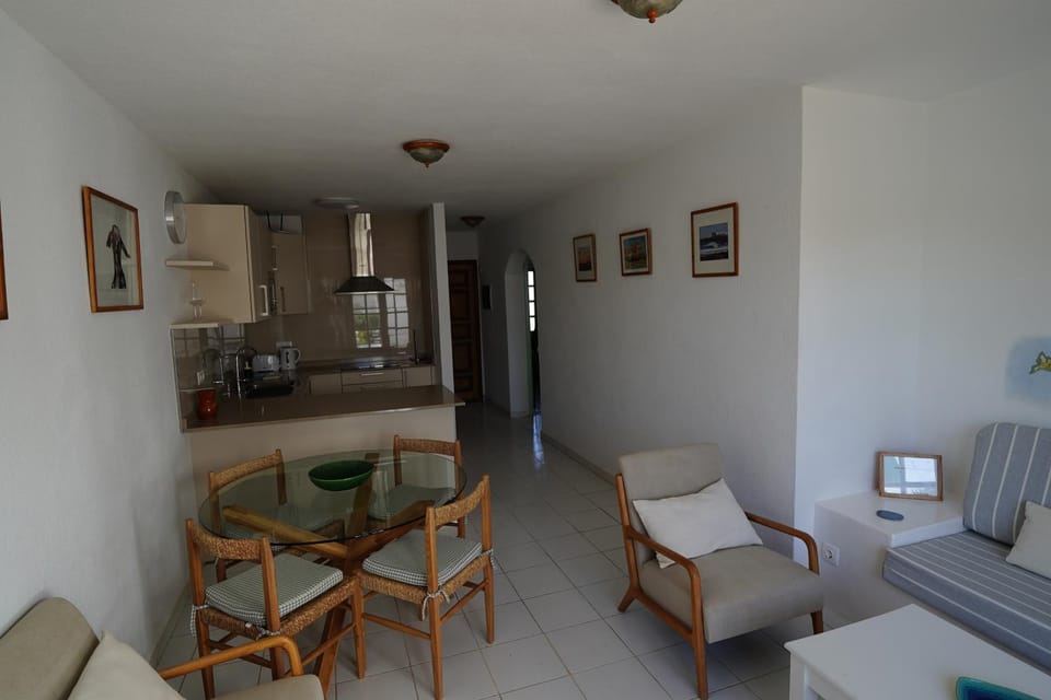 Living room, Dining area, kitchen