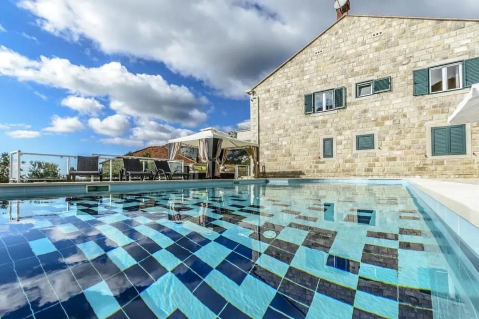 Elegant Villa in Dubravka with Private Pool Villa in Dubrovnik-Neretva County