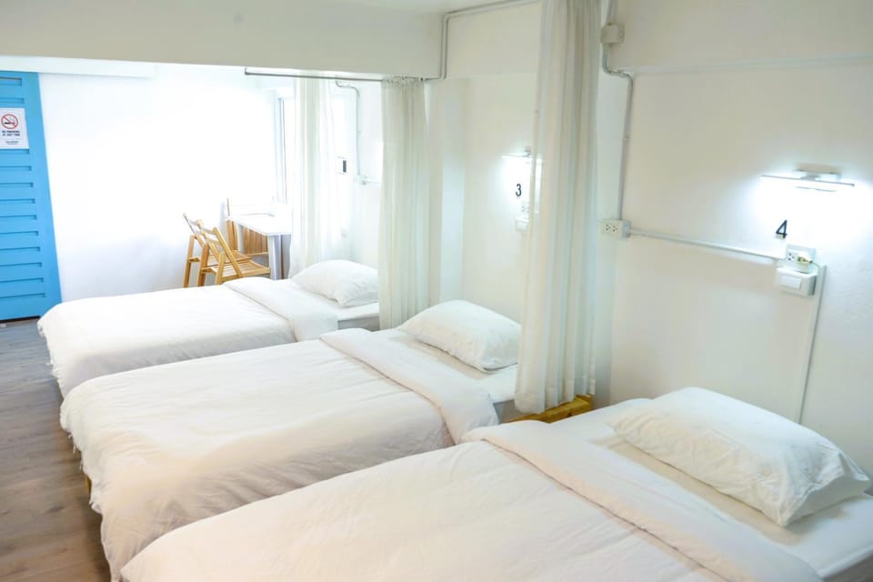 Bed, Photo of the whole room, Bedroom, air conditioner