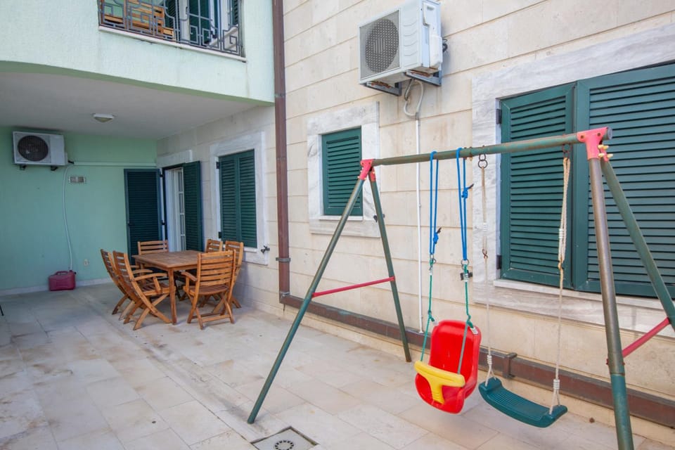 Montesan Luxury Apartments Beach Front Apartment hotel in Sveti Stefan