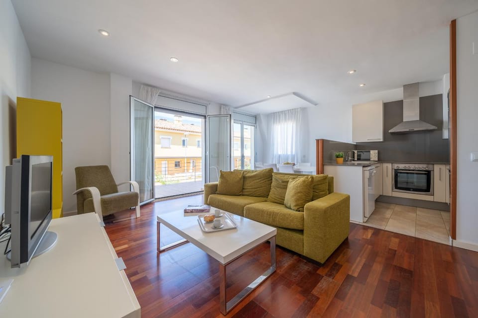 Communal lounge/ TV room, TV and multimedia, Kitchen or kitchenette, Living room, Seating area, Dining area, pet friendly