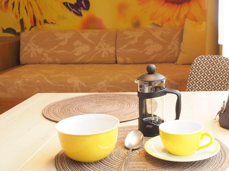 Coffee/tea facilities, Living room, Seating area
