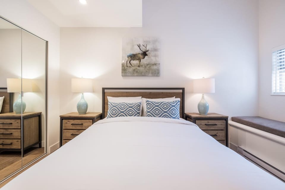 Bed, Photo of the whole room, Bedroom, wardrobe