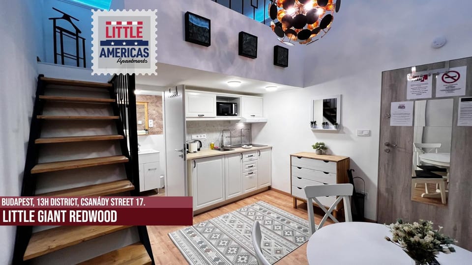 Kitchen or kitchenette, minibar, stove