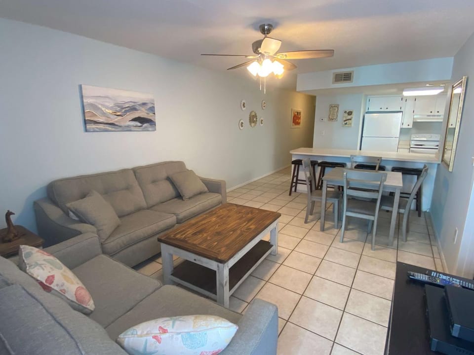 Island Winds West 271 by ALBVR - Awesome location! Walk to Hangout and more - Beachfront complex with indirect side-views House in West Beach