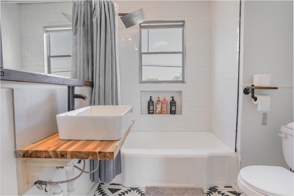 2BR Apt 8 min to Integris Monthly 15 Off #N3 House in Oklahoma City