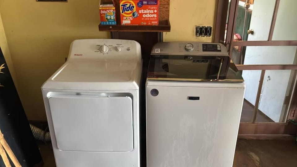 1BR Apt 7 mins Integris Children's Laundry House in Oklahoma City