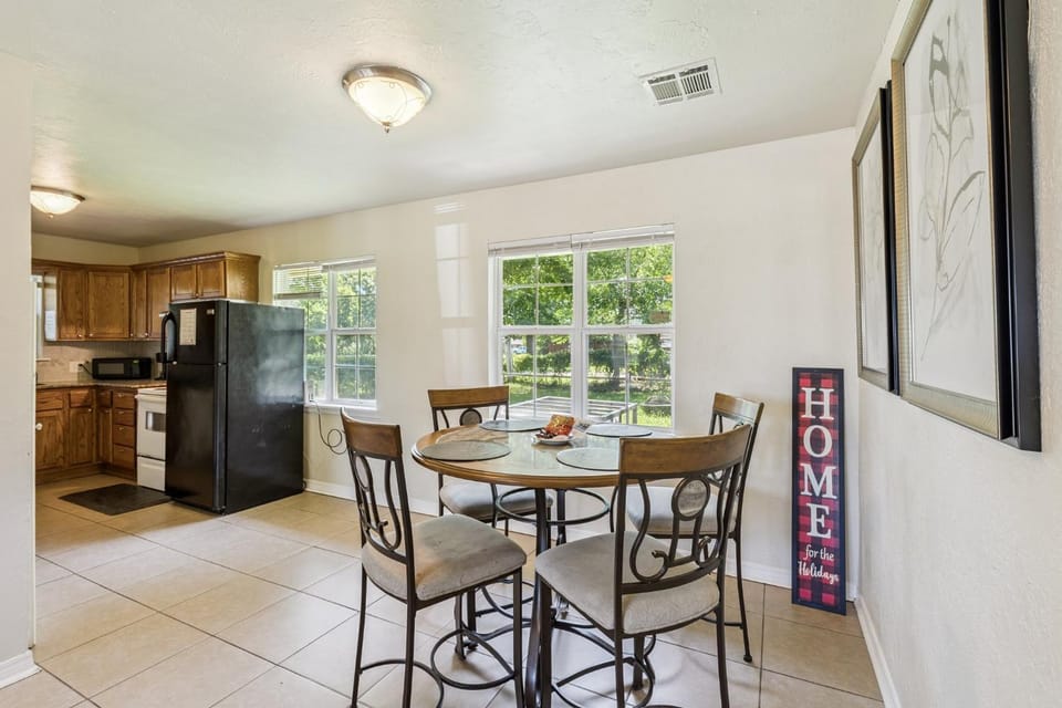 2BR Apt 3 mins Science Museum #TA House in Oklahoma City