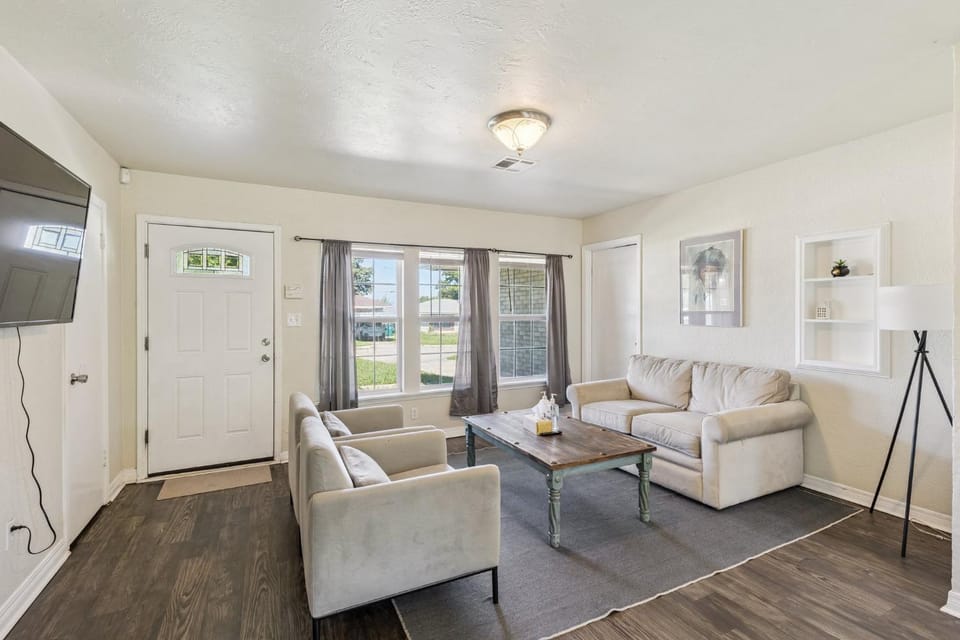 2BR Apt 3 mins Science Museum House in Oklahoma City