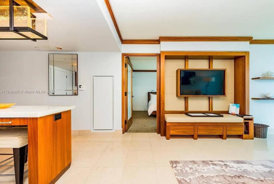 Ocean View Luxury Carillon Condo at Beach Access C616 Apartment in Miami Beach