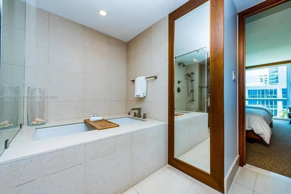 Ocean View Luxury Carillon Condo at Beach Access C616 Apartment in Miami Beach