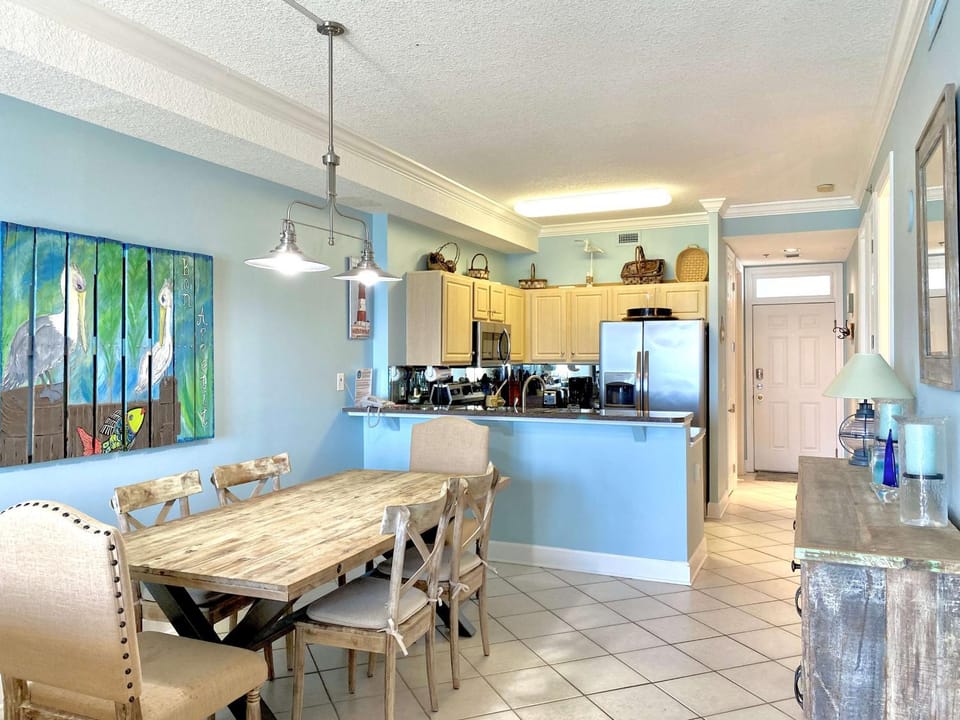 Island Royale P103 by ALBVR - Beachfront Penthouse living at its best - Gorgeous views House in West Beach