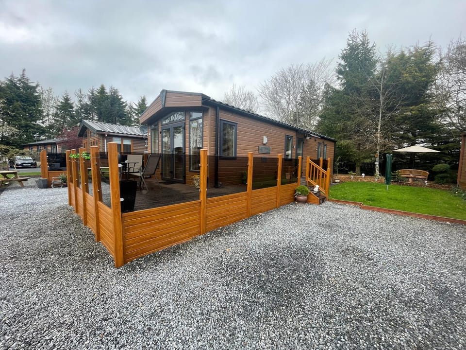 Property building, Day, Natural landscape