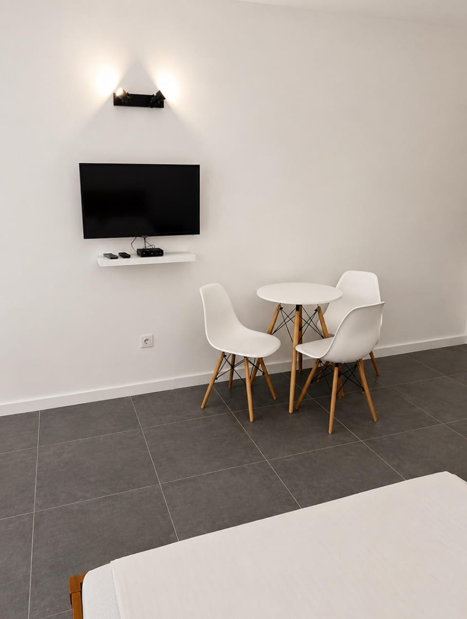 Studios Annie Apartment hotel in Kotor Municipality