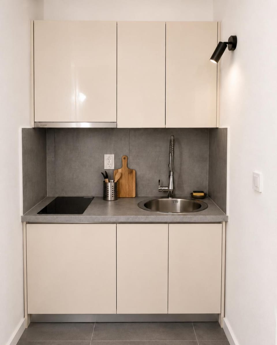 Studios Annie Apartment hotel in Kotor Municipality