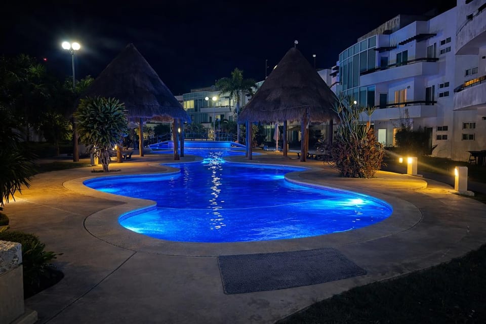 Swimming pool