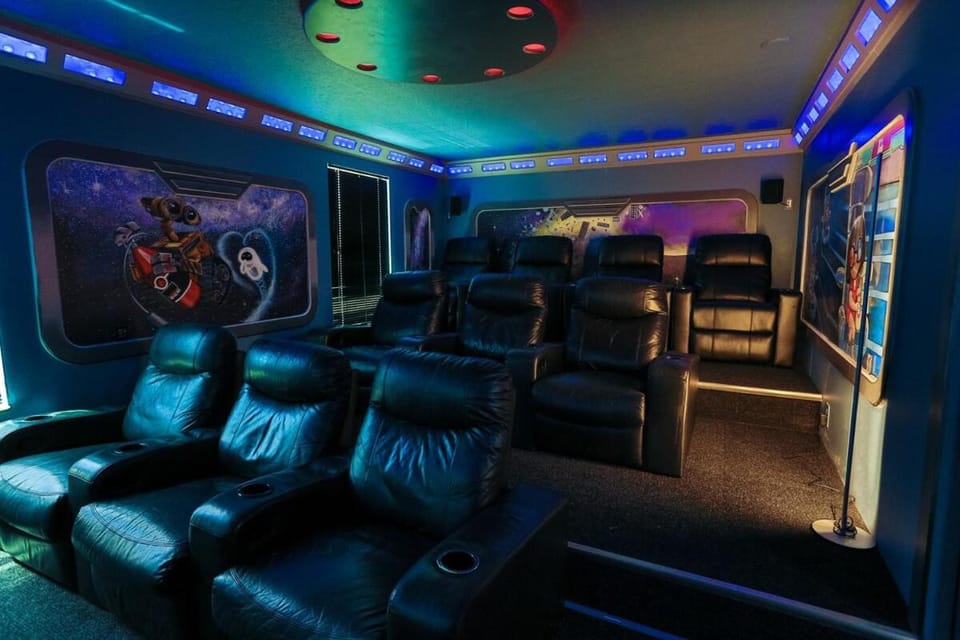 Pixar Paradise Pool & Spa Sleeps 20 Near Disney House in Four Corners