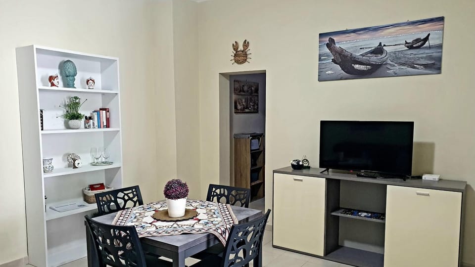 TV and multimedia, Dining area
