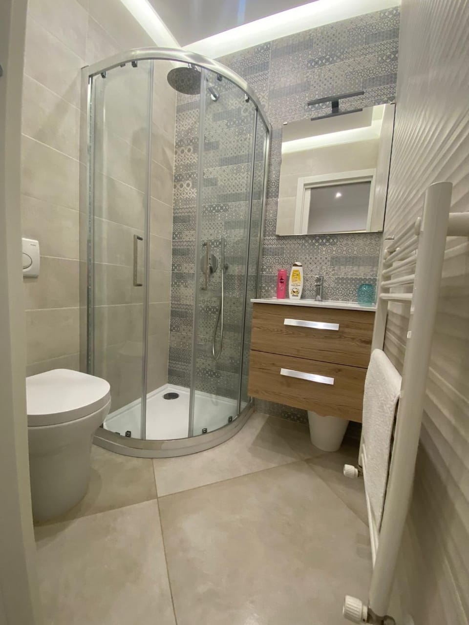 Shower, Bathroom
