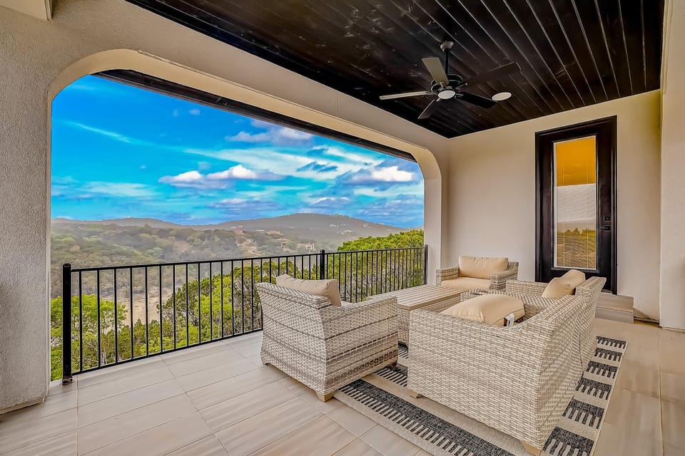 Dream on Devil's Cove House in Jonestown