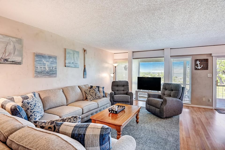 Venture in Adventures House in Point Venture