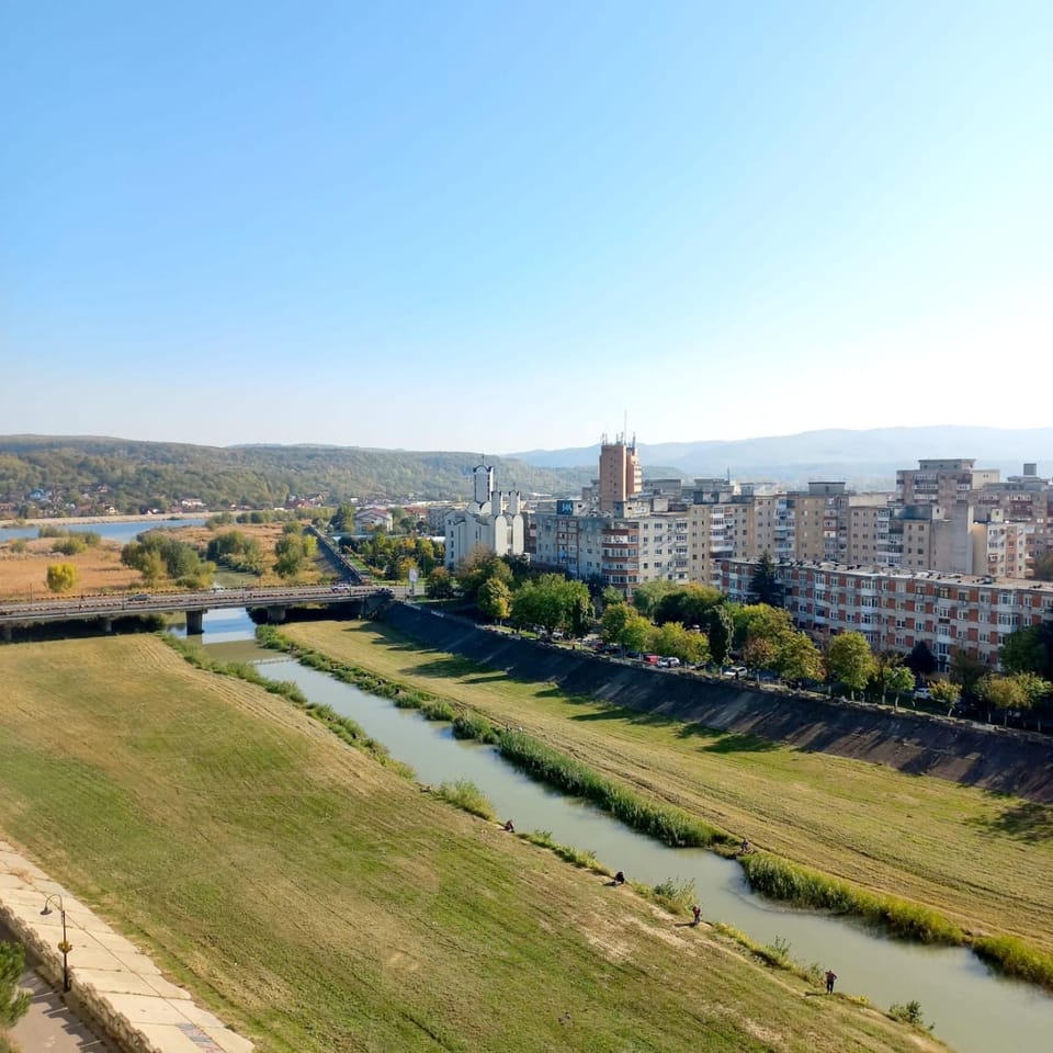 Day, Natural landscape, Mountain view, River view