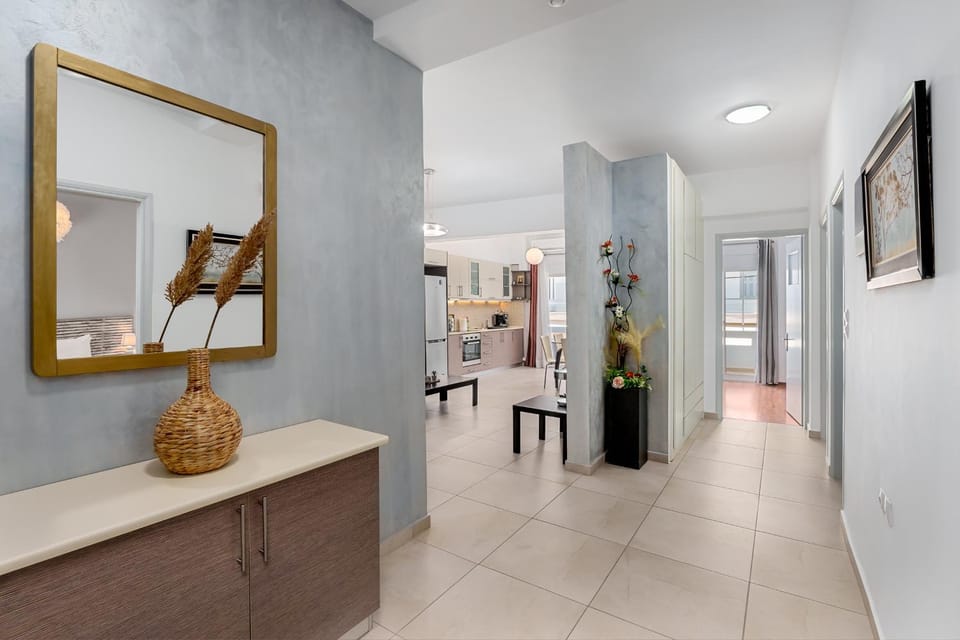 Facade/entrance, Kitchen or kitchenette, Decorative detail, Decorative detail