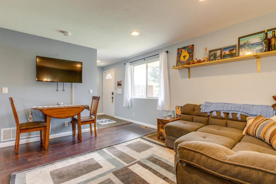 12 Mi to Denver: Golden Vacation Rental! House in Applewood