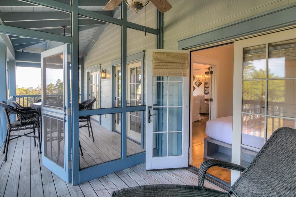 Lighthouse Loft House in Seaside