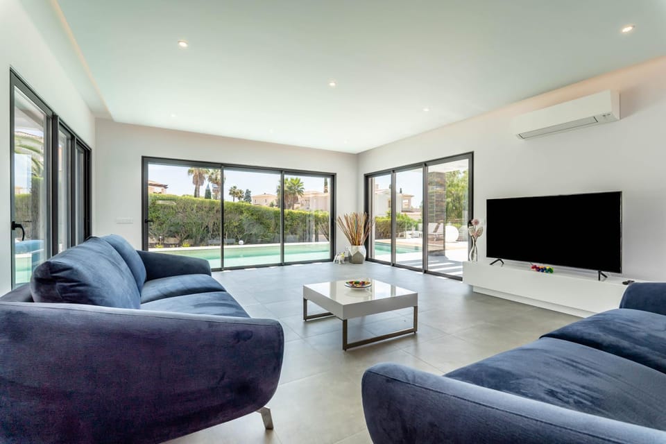TV and multimedia, Living room, Seating area