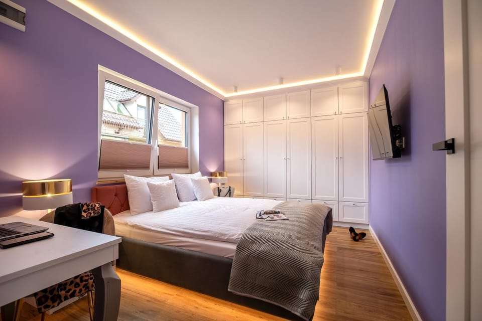 Bed, TV and multimedia, View (from property/room), View (from property/room), Other, Other, Other, Photo of the whole room, Bedroom, furniture, furniture, furniture, wardrobe