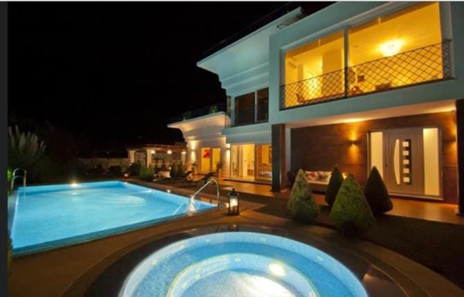 Pool view