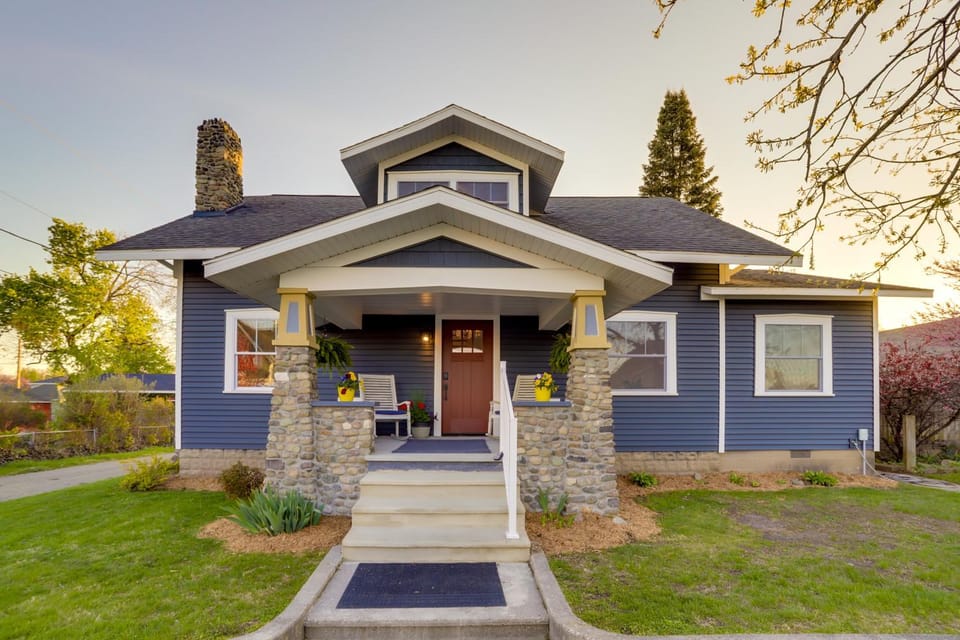Indiana Vacation Rental - Walk to Syracuse Lake! House in Indiana