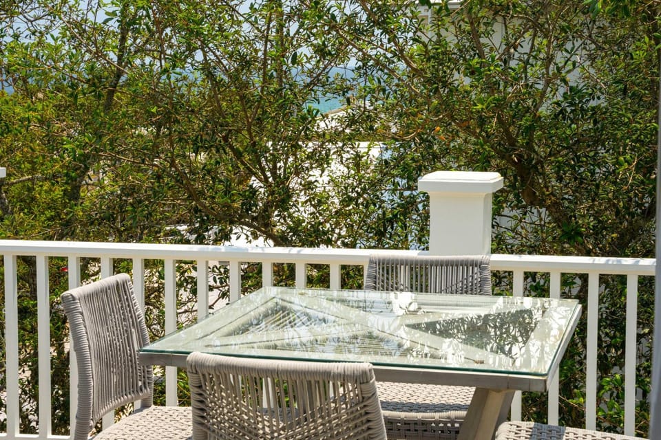 Dogwood Delight House in Seaside