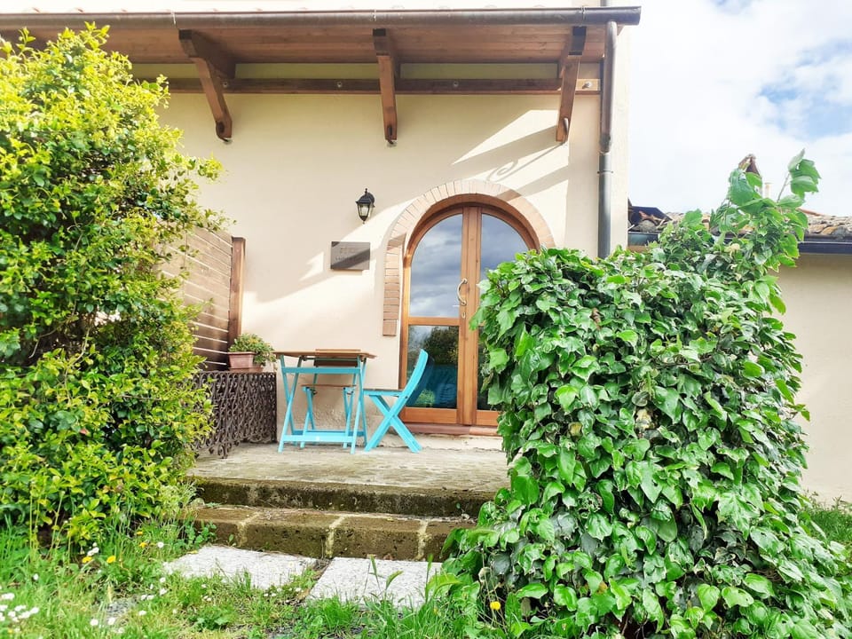 Property building, Patio, Garden