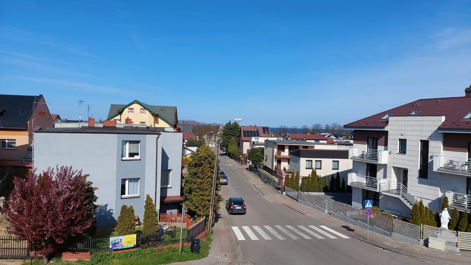 Neighbourhood, Sea view, Street view