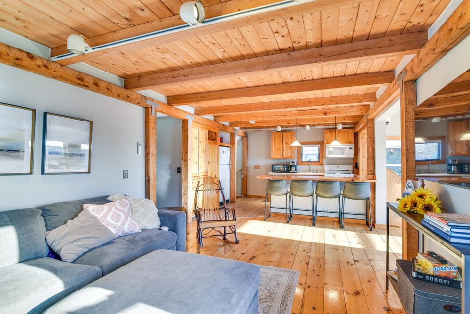 Oceanside Bass Harbor Home w/ Peaceful Deck! House in Bass Harbor