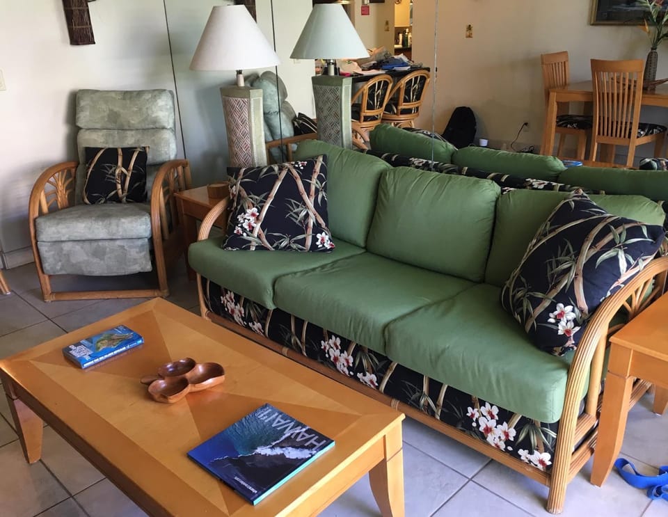 Amazing Lagoon & Garden Front Condo with Stunning Ocean Views -Hale Kona Kai 209 by Casago Kona House in Holualoa