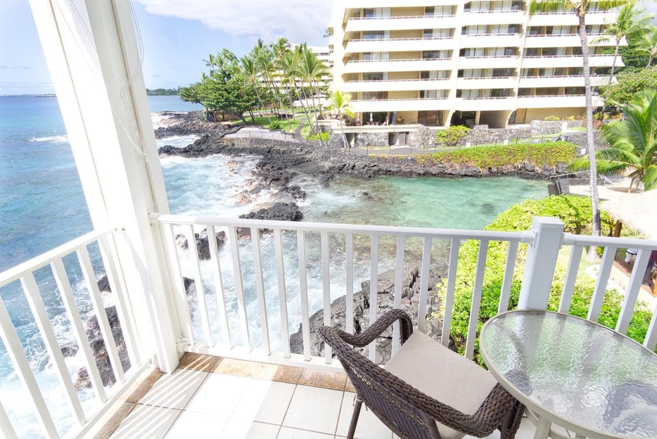 Oceanfront Condo Wrap-Around Lanai Almost Hanging Over The Ocean -Hale Kona Kai 313 by Casago Kona House in Holualoa